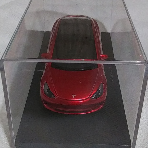 Tesla Model 3 Diecast 1/43 Car - Picture 16 of 16